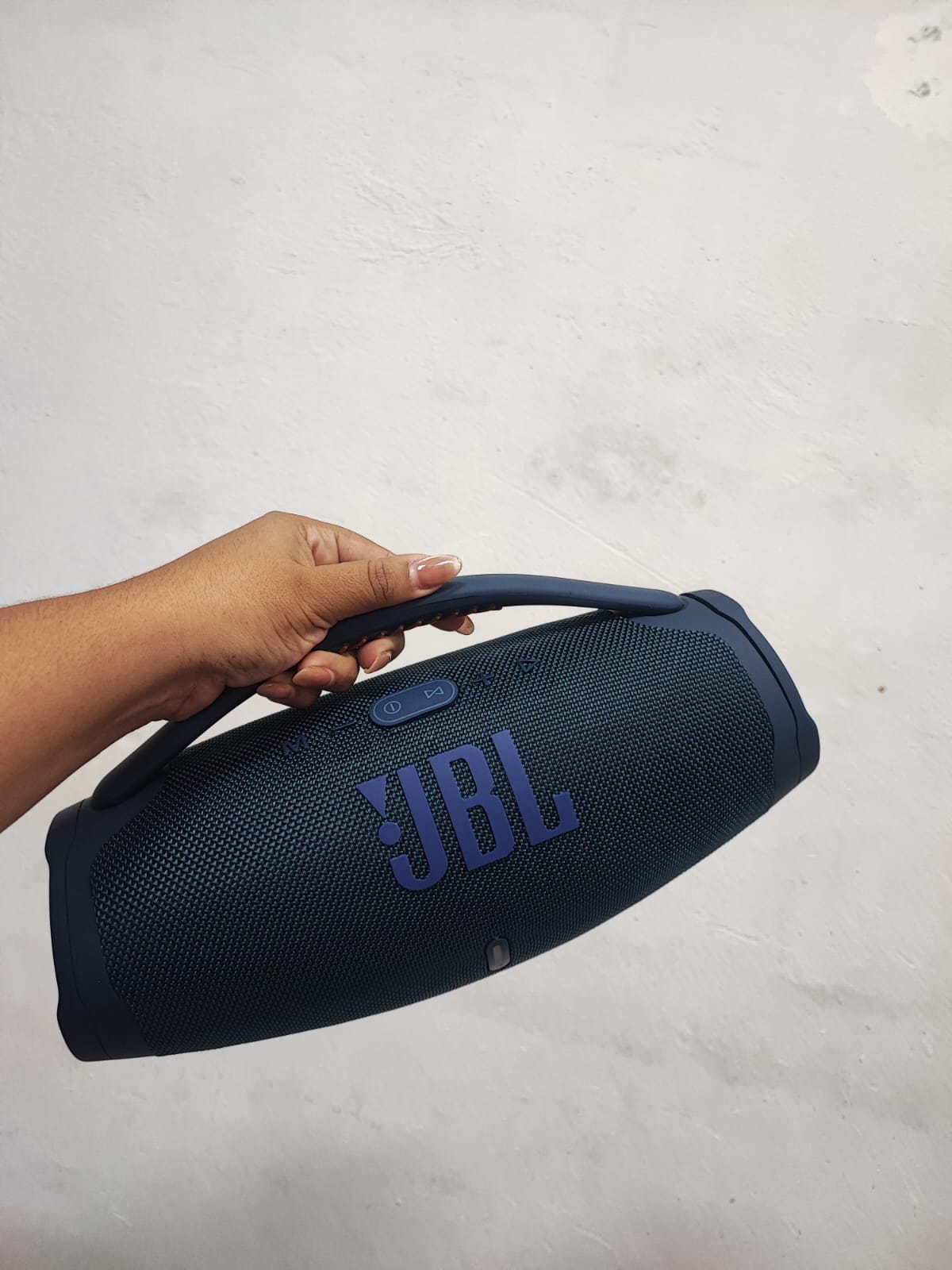 PARLANTE JBL CON AGARRE