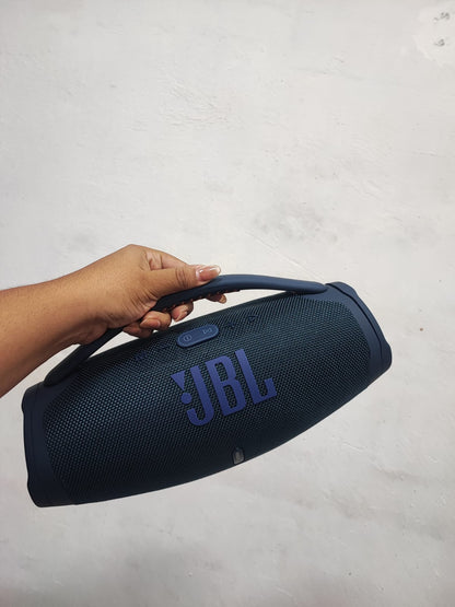 PARLANTE JBL CON AGARRE